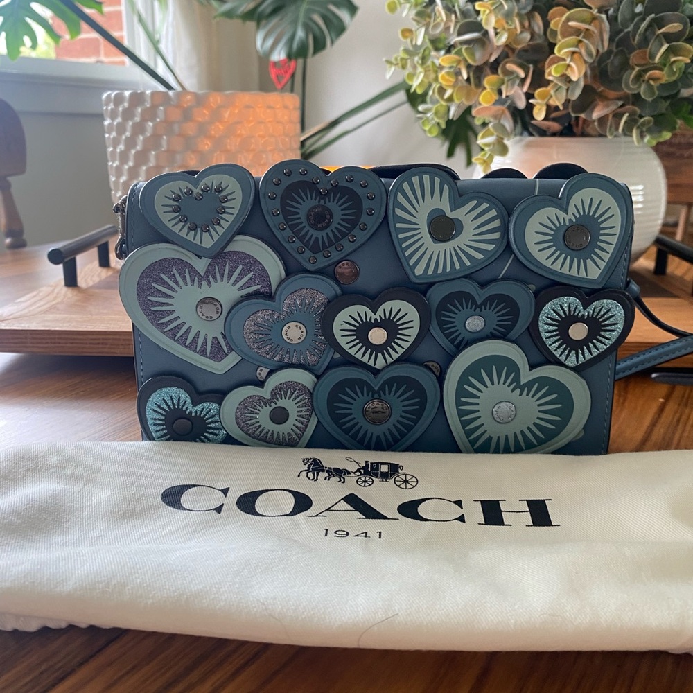 Coach FOLDOVER CROSSBODY CLUTCH WITH HEARTS